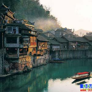 時(shí)尚商務(wù)C線：張家界、天門山、鳳凰古城四日游